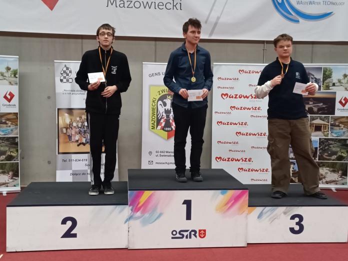 Sukces młodych szachistów z Siedlec. Dwa srebrne medale na Mazowszu