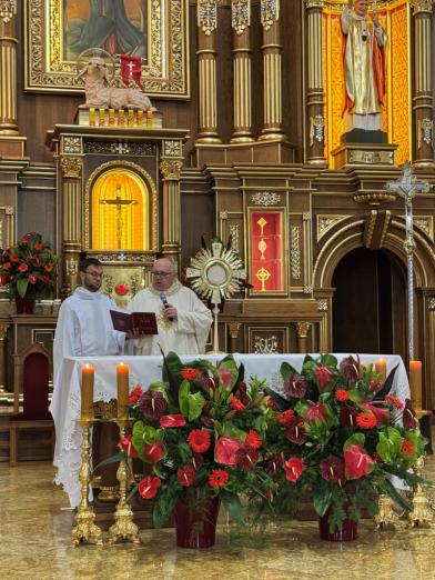 Boże Ciało w Gończycach. Liczna procesja mimo deszczowej pogody