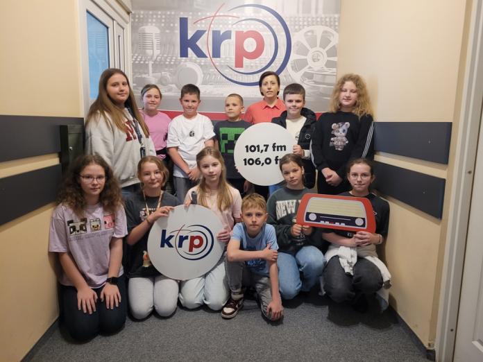 Uczniowie siedleckiej „Dwójki” odwiedzili Katolickie Radio Podlasie