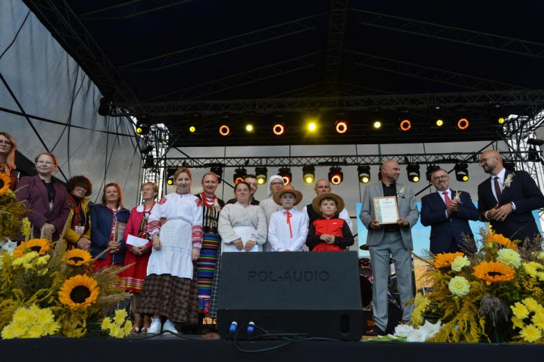 Za plony i trud rolników. Powiat bialski świętował dożynki 2
