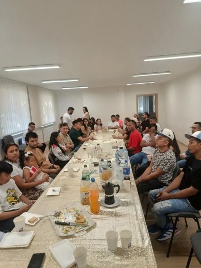 „Za każdym migrantem kryje się czyjaś historia”. Emigranci o życiu w Siedlcach